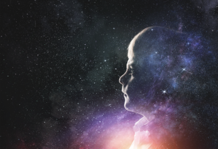 Niño en el cielo